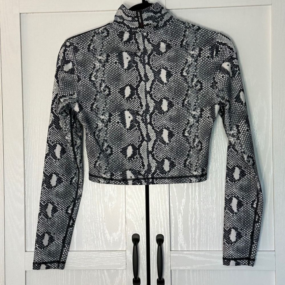 Adam Selman Sport Womens Python Print Half Zip Cropped Long Sleeve Top Small - Picture 3 of 10